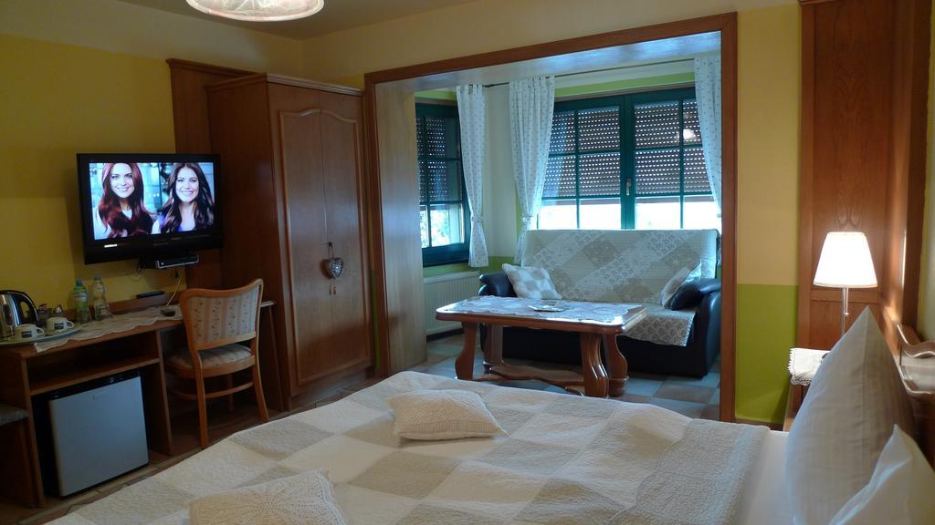 Gosciniec Stara Kuznia Hotel Debska Kuznia Room photo