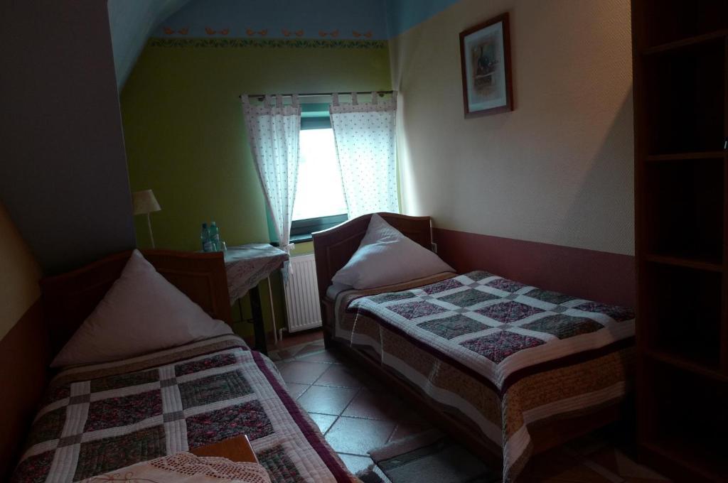 Gosciniec Stara Kuznia Hotel Debska Kuznia Room photo