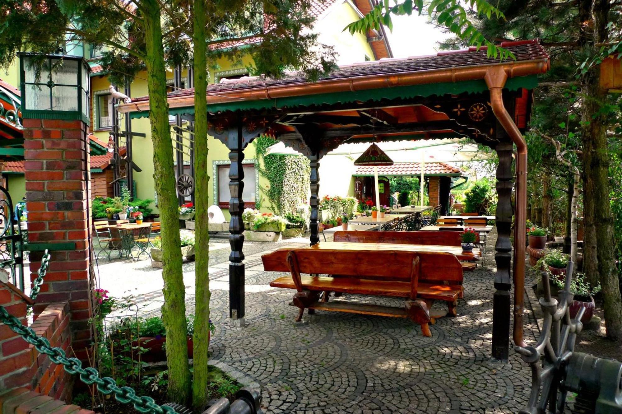 Gosciniec Stara Kuznia Hotel Debska Kuznia Exterior photo